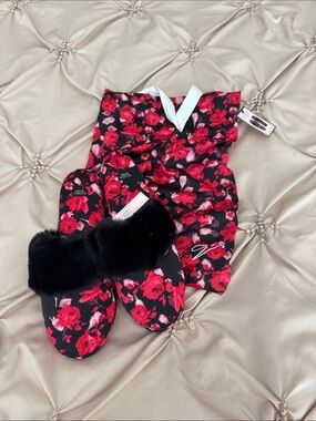 Victorias Secret NWT Floral Satin Black Faux-Fur Slippers - Red Floral